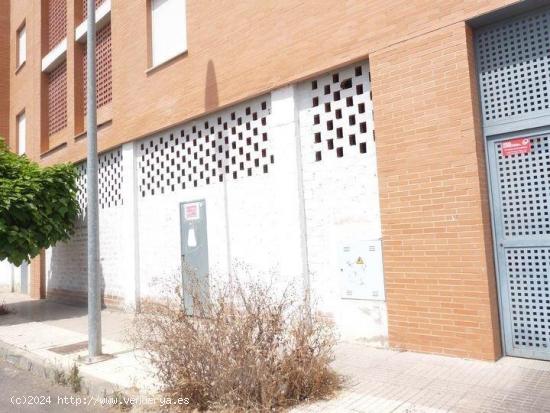 LOCAL EN VENTA EN RONDA SUR - BADAJOZ