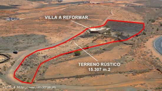 ¡GRAN OPORTUNIDAD DE REFORMA EN FUERTEVENTURA! VILLA PARA REFORMAR CON 15.000M 2 DE TERRENO - LAS P