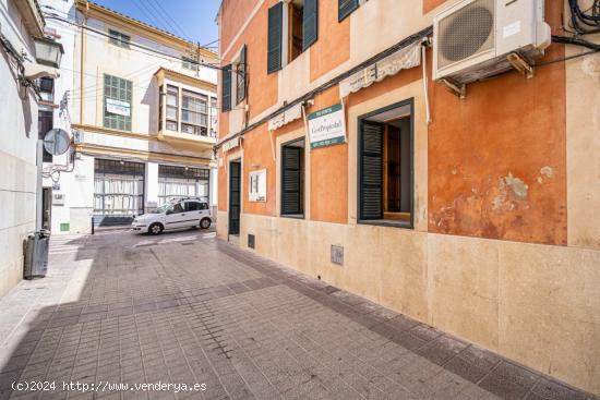 Casa señorial de tres plantas en el centro de Felanitx - BALEARES