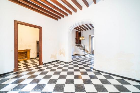 Casa con carácter mallorquín en el centro de Porreres - BALEARES