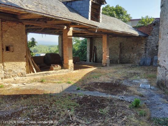 Se Vende en Priaranza del Bierzo - LEON