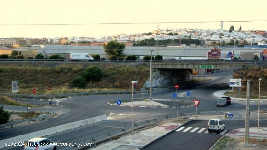  SOLAR PARA GASOLINERA BAJO COSTE - SEVILLA 