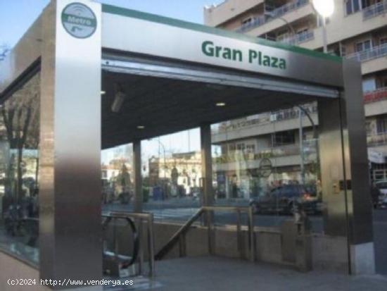  LOCAL COMERCIAL DE 310 m2 EN NERVION - SEVILLA 