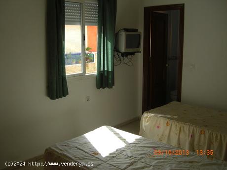 HOSTAL DE 35 HABITACIONES - SEVILLA