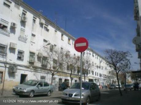 PISO DE BANCO EN TORREBLANCA - SEVILLA