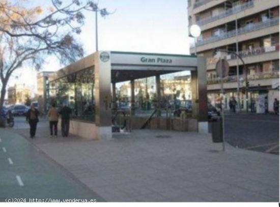  LOCAL COMERCIAL EN NERVÍON PRÓXIMO A LA GRAN PLAZA - SEVILLA 