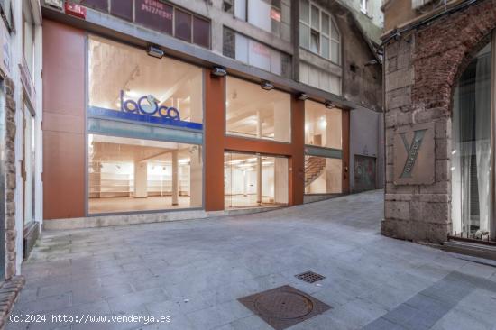  VENTA O ALQUILER  DE ESTUPENDO LOCAL COMERCIAL EN EL CENTRO DE SANTANDER DE 800M2. - CANTABRIA 