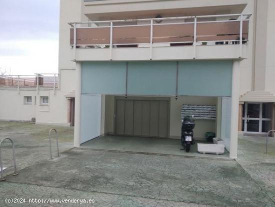 VENDO ESTUPENDO PARKING EN ZONA PUERTO CHICO!!! - CANTABRIA