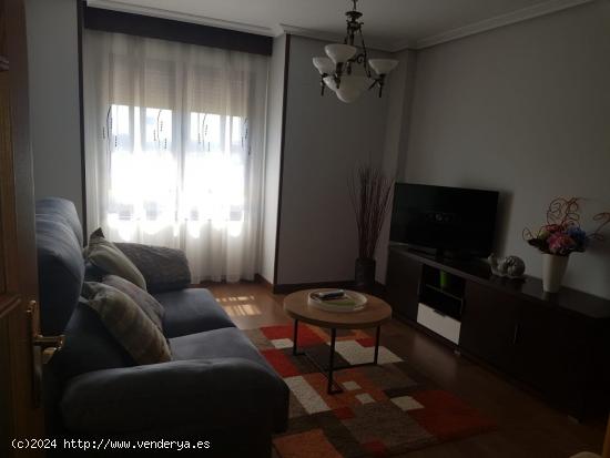  SE VENDE APARTAMENTO EN VALDERAS, 60 M2, COCINA AMUEBLADA, SALÓN, 2 HAB., BAÑO, DESPENSA, ASCENSOR 