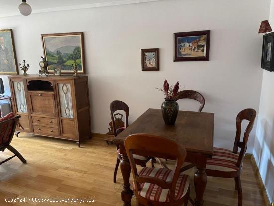 SE VENDE APARTAMENTO EN EL CENTRO DE VALENCIA DE DON JUAN, 74 M2, COCINA, SALÓN, 2 HAB., 2 BAÑOS. 