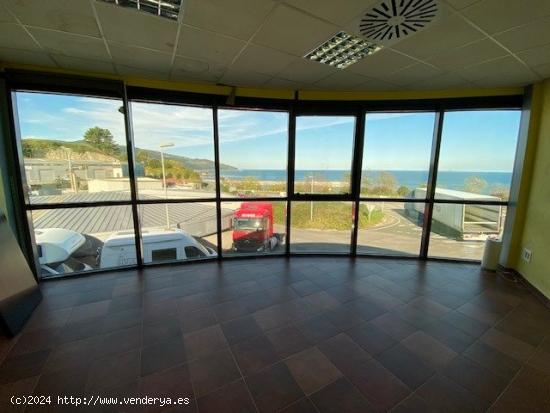 NAVE INDUSTRIAL CON VISTAS AL MAR DISTRIBUIDO EN 2 PLANTAS DE 80m2 CADA UNO - VIZCAYA