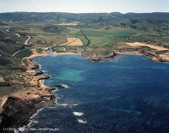 TÍPICO PREDIO MENORQUIN PROXIMO A LAS MARAVILLOSAS PLAYAS DEL NORTE. - BALEARES