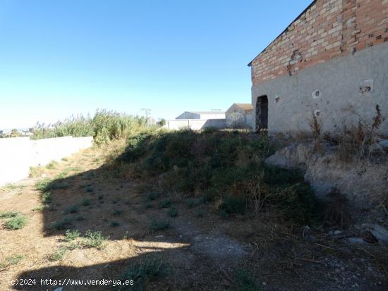 ++ 2000M2 DE SOLAR URBANO, A 2 CALLES, 3.5 PLANTAS ( 7.500M DE TECHO)++ - MURCIA