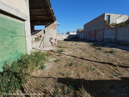 ++ 2000M2 DE SOLAR URBANO, A 2 CALLES, 3.5 PLANTAS ( 7.500M DE TECHO)++ - MURCIA