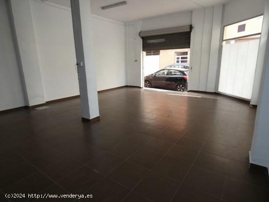  +Local comercial en esquina en Molina de Segura con persianas para coche++ - MURCIA 