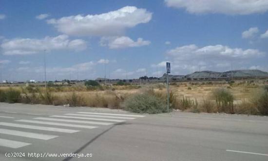 ++VENTA DE PARCELA INDUSTRIAL EN P. IND. SALADAR II, LORQUÍ,++ - MURCIA