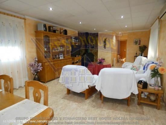 ++Chalet en Molina de Segura zona Huerta,++ 240 m. de superficie, 400 m de parcela++ - MURCIA