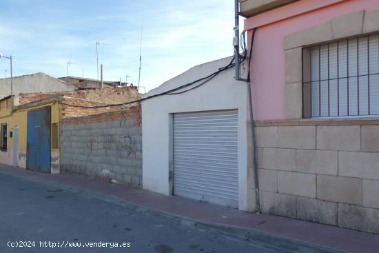 ++Terreno urbano en Las Torres de Cotillas zona centrica con cochera edificable 2 alturas++, 225 m -