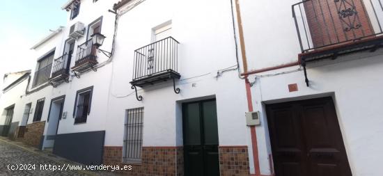  Se Vende en Arroyomolinos de Leon - HUELVA 