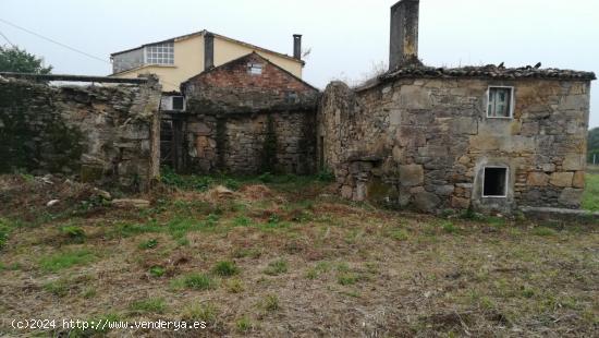 CASA DE PIEDRA PARA RESTAURAR CON FINCA - A CORUÑA