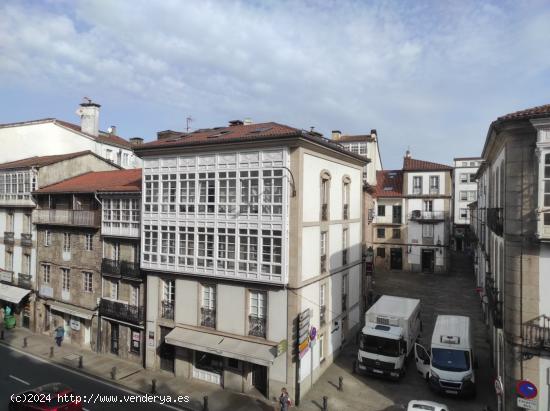 PISO REFORMADO EN EL CENTRO DE SANTIAGO - A CORUÑA