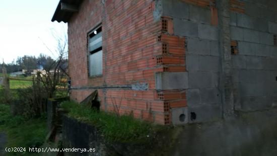 TERRENO Y EDIFICIO EN VENTA - A CORUÑA