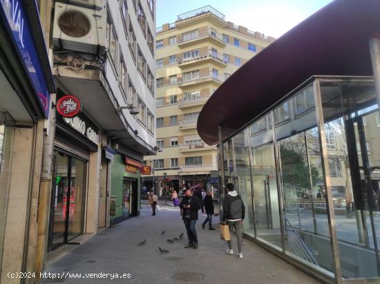 PLAZA DE GARAJE EN PLAZA ROJA - A CORUÑA