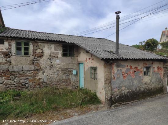 CASA DE PIEDRA PARA RESTAURAR CON FINCA - A CORUÑA