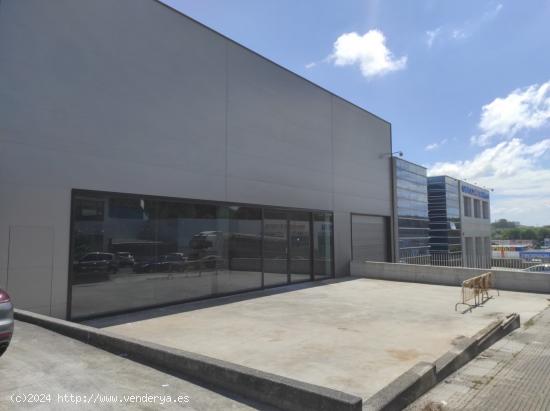 NAVE INDUSTRIAL EN VENTA EN SANTIAGO - A CORUÑA