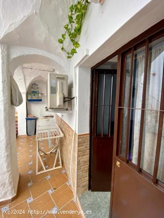  VENTA DE CASA EN EL CASCO ANTIGUO - CADIZ 