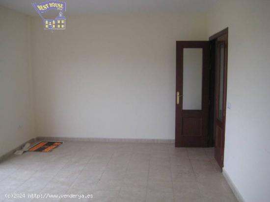 VENTA DE PISO ZONA PORTICHUELO - CADIZ