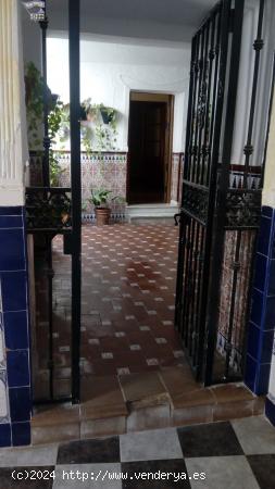 VIVIENDA EN ZONA CASCO ANTIGUO - CADIZ