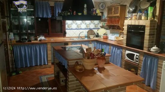  VENTA DE CASA INDEPENDIENTE EN BARRIADA LA PEDROSA - CADIZ 