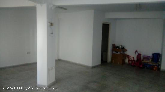 ALQUILER LOCAL COMERCIAL EN ARCOS DE LA FRONTERA, ZONA CERCANA CENTRO - CADIZ