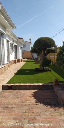 VENTA DE CHALET ZONA EL SANTISCAL - CADIZ