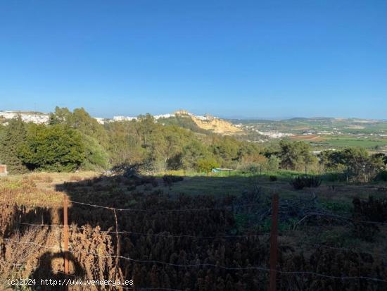 VENTA DE EDIFICIO EN ARCOS JUNTO CON SOLAR Y FANTASTICAS VISTAS DE ARCOS - CADIZ