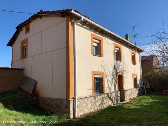 VIVIENDA + FINCAS EN CALAVERAS DE ABAJO (LEON) - LEON