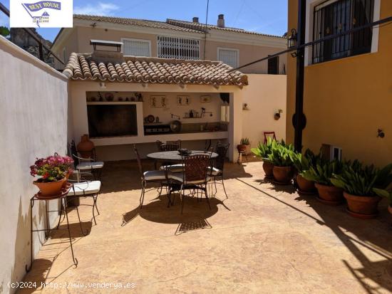 SE VENDE MAGNIFICO CHALET EN ARCHENA - MURCIA