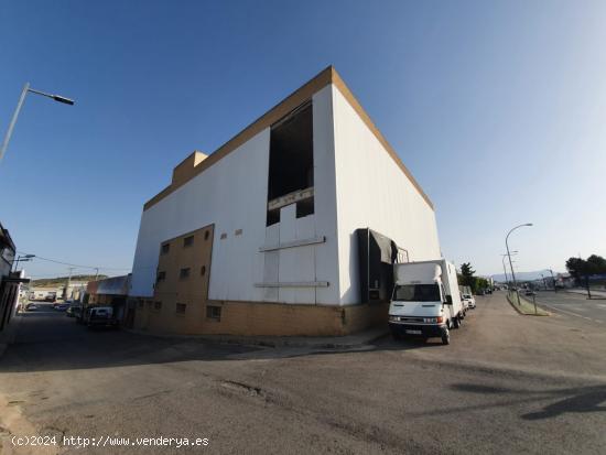  SE VENDE NAVE INDUSTRIAL EN CALASPARRA - MURCIA 