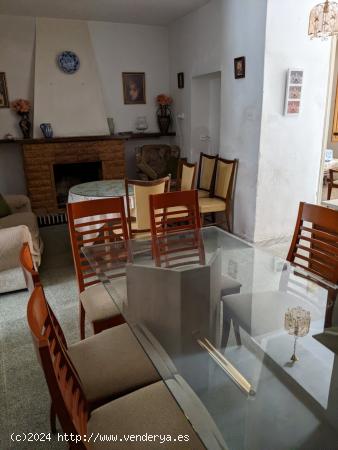  Se vende amplia casa en el centro de Archena - MURCIA 