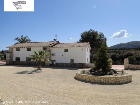 ESPECTACULAR FINCA RÚSTICA EN ONTINYENT EN UN ENTORNO ÚNICO!!! - VALENCIA