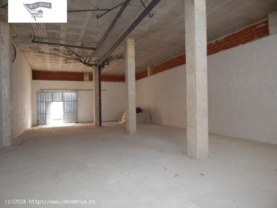 LOCAL COMERCIAL EN ALQUILER - VALENCIA