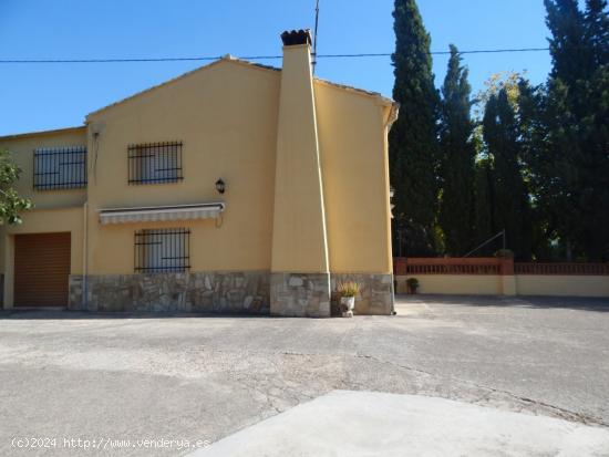  CASA DE CAMPO CON TERRENO URBANIZABLE EN ONTINYENT. - VALENCIA 