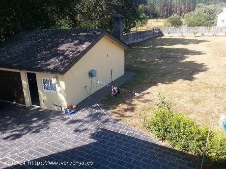 CASA EN MARANTES CON TERRENO - A CORUÑA