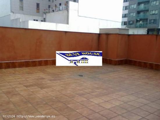 LOCAL COMERCIAL EN OBRA  CON TERRAZA - A CORUÑA