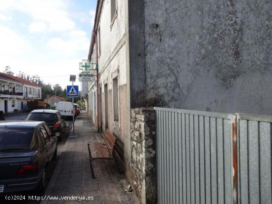 CASA DE PIEDRA QUE NECESITA REFORMA INTEGRAL EN A BAÑA - A CORUÑA