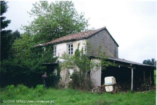 CASA DE PIEDRA CON TERRENO DE 5.602 M2 PARA REHABILITAR EN TRAZO - A CORUÑA