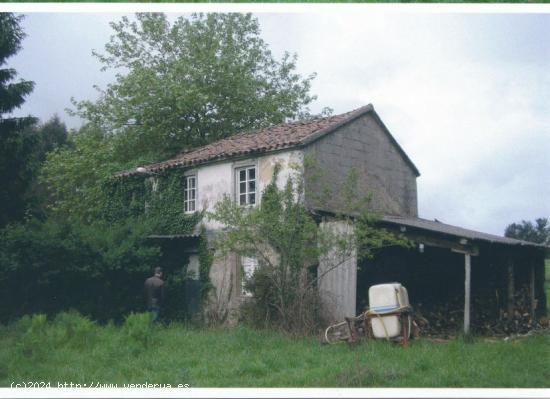 CASA DE PIEDRA CON TERRENO DE 5.602 M2 PARA REHABILITAR EN TRAZO - A CORUÑA