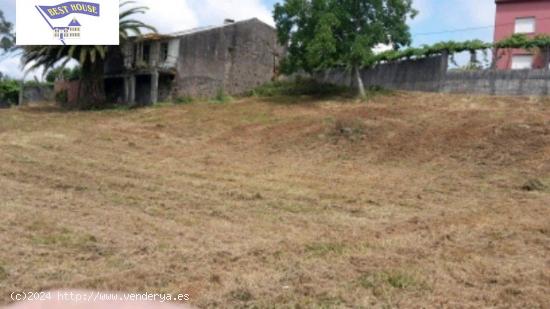 CASA PARA REFORMAR CON TERRENO EN MARROZOS - A CORUÑA