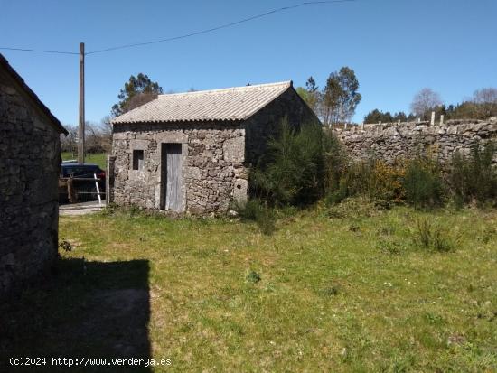 CASA PARA REFORMAR EN QUINTILLAN, FORCAREI - PONTEVEDRA